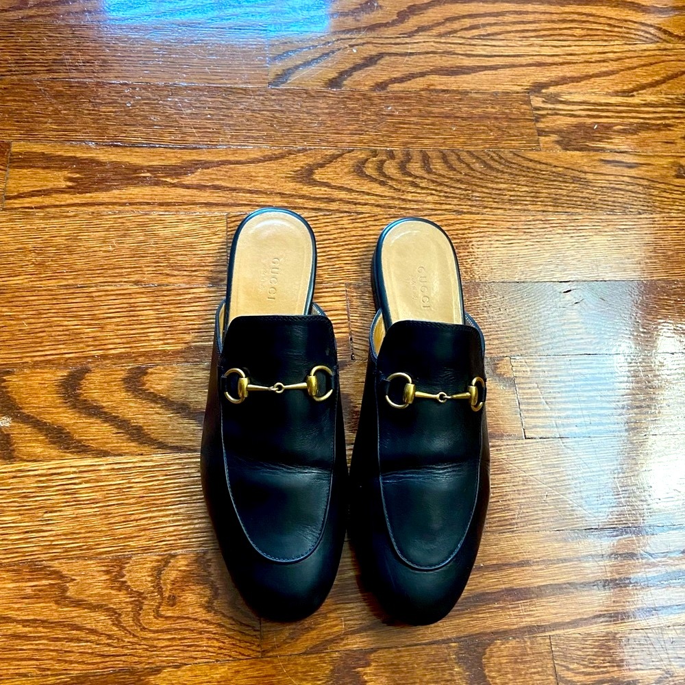 Gucci Princetown leather slippers size 38